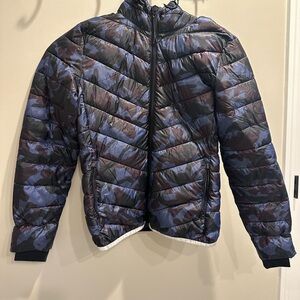 Maternity puffer jacket